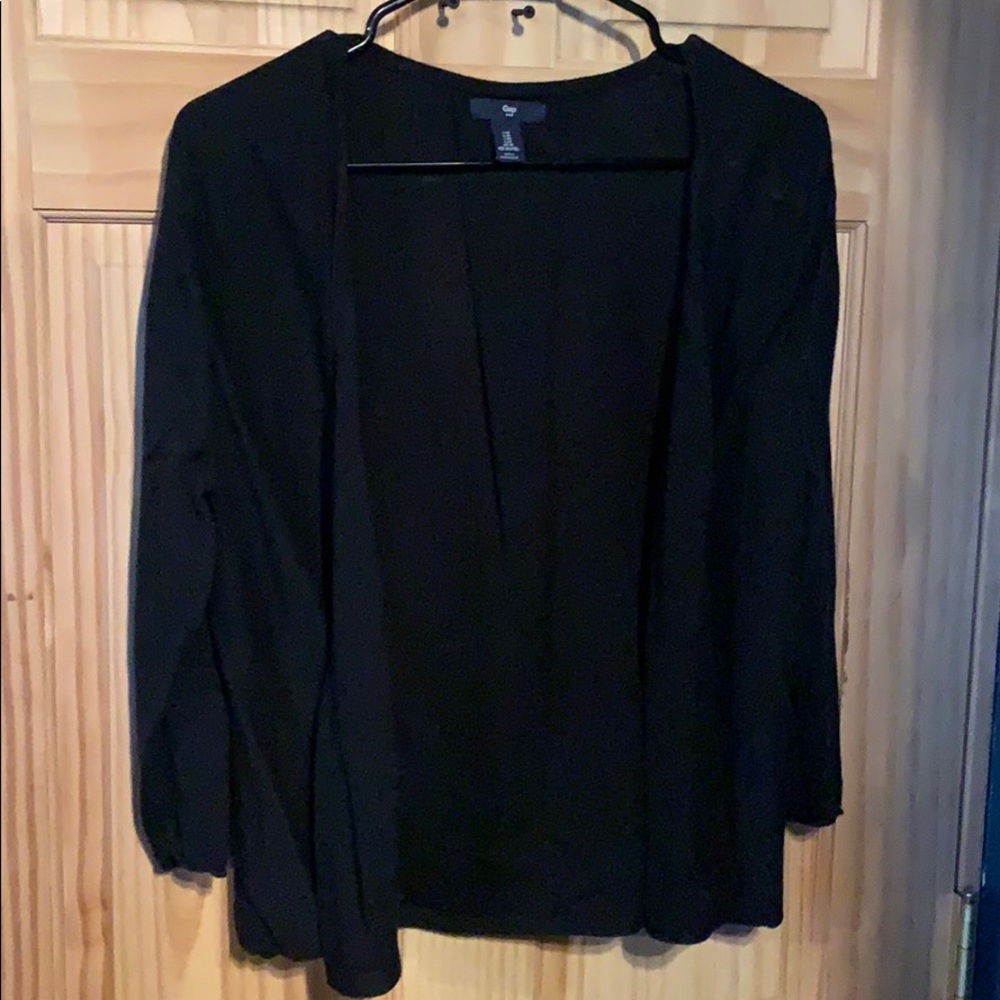 Medium black gap sweater